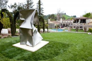 Column (couple), 250x125x125cm, private collection Los Angeles
