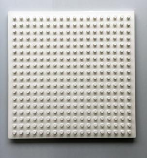 Objekt Nr.56 95x95x4.5cm, wood, painted white, 1967 peter roehr gewidmet