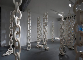 Chains.Terracotta.2011